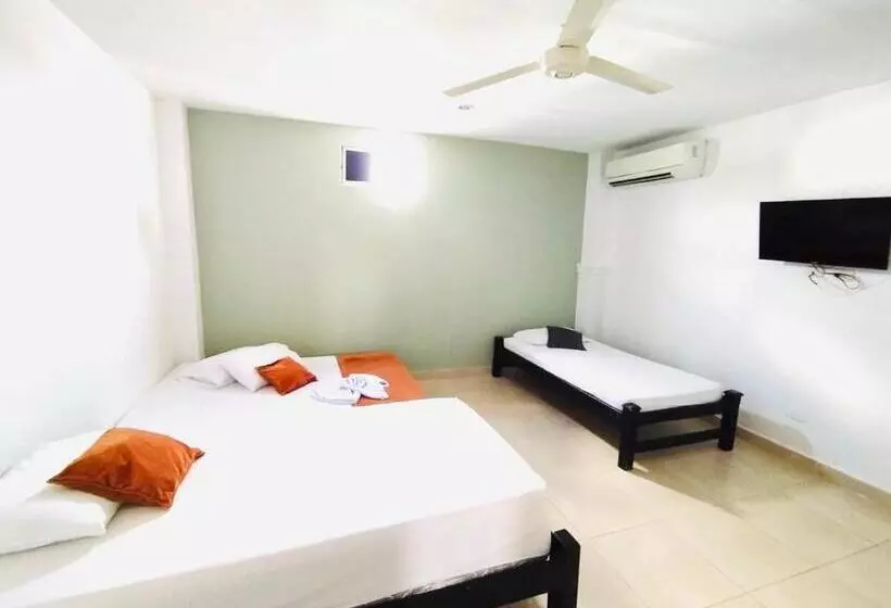 Hotelli Laurel Plaza 46