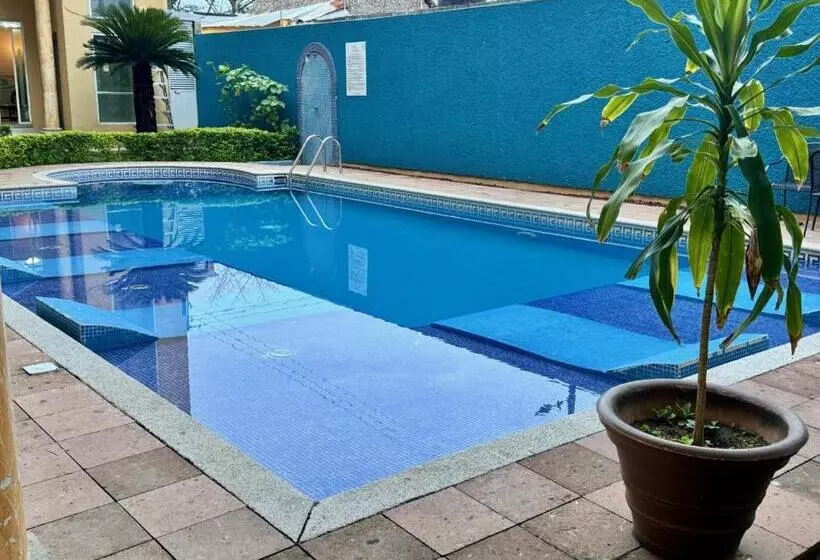 ホテル Meson De La Rivera