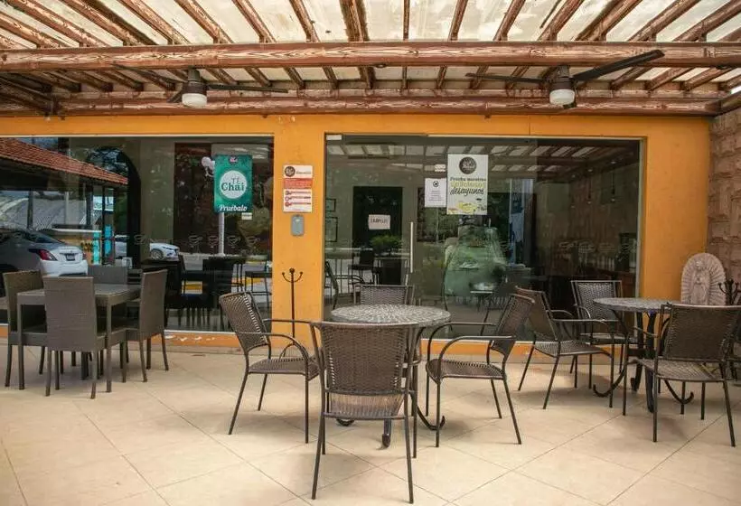 ホテル Meson De La Rivera