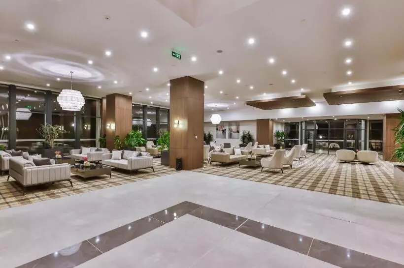 هتل Narven Wellness & Thermal