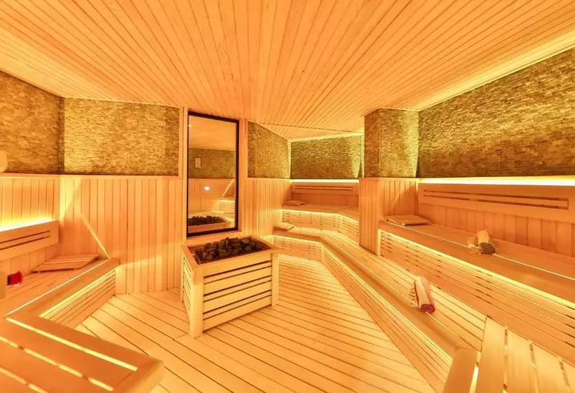 هتل Narven Wellness & Thermal