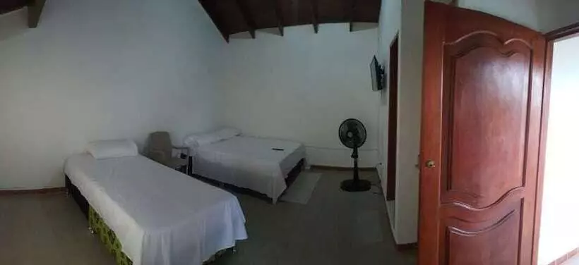 ホテル Pachamama Amazonas