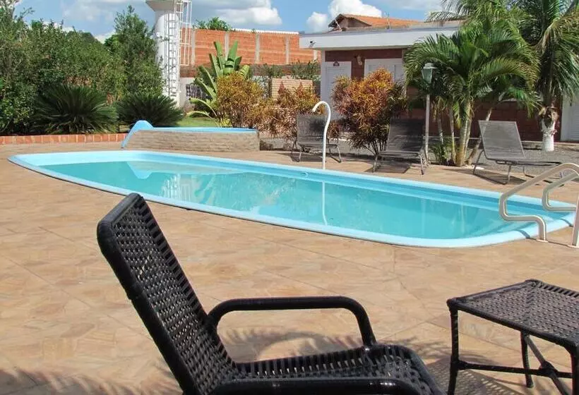 Hotelli Pousada Quinta Das Aroeiras