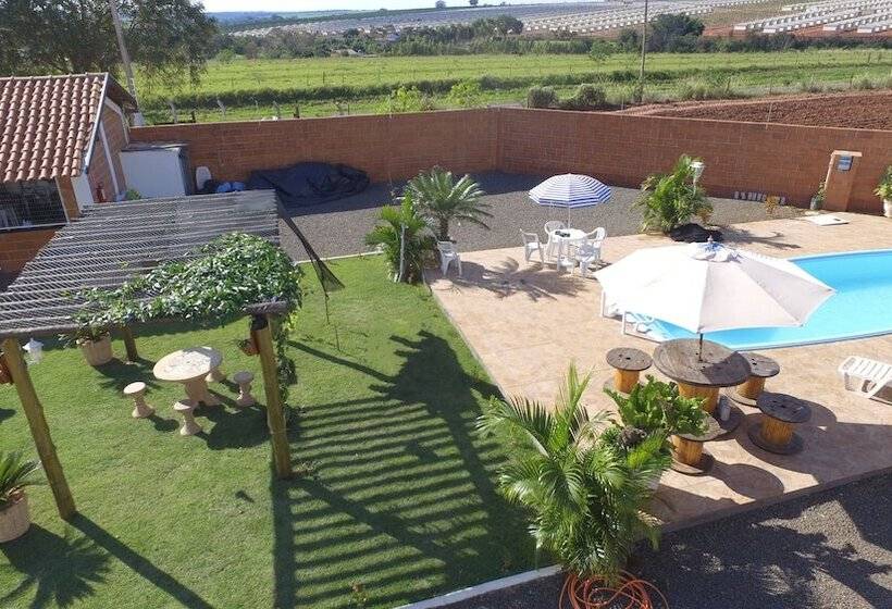 هتل Pousada Quinta Das Aroeiras