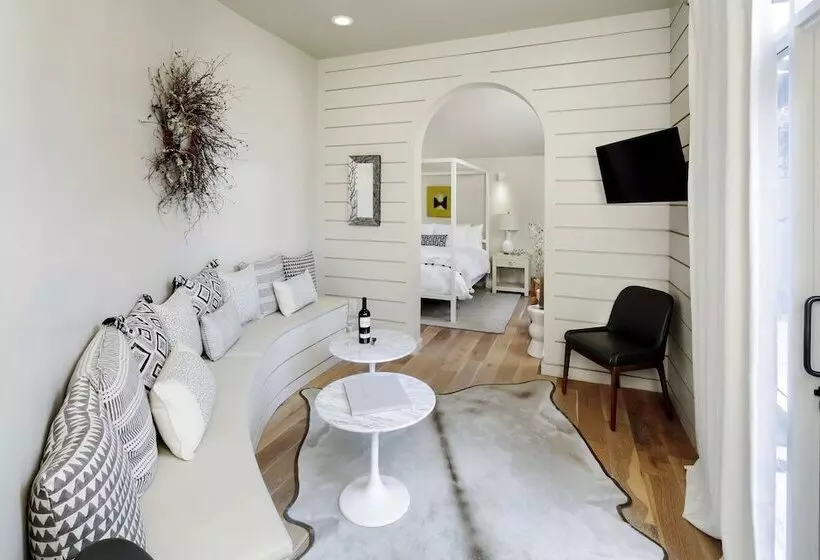 Hotelli Rockhouse Suites