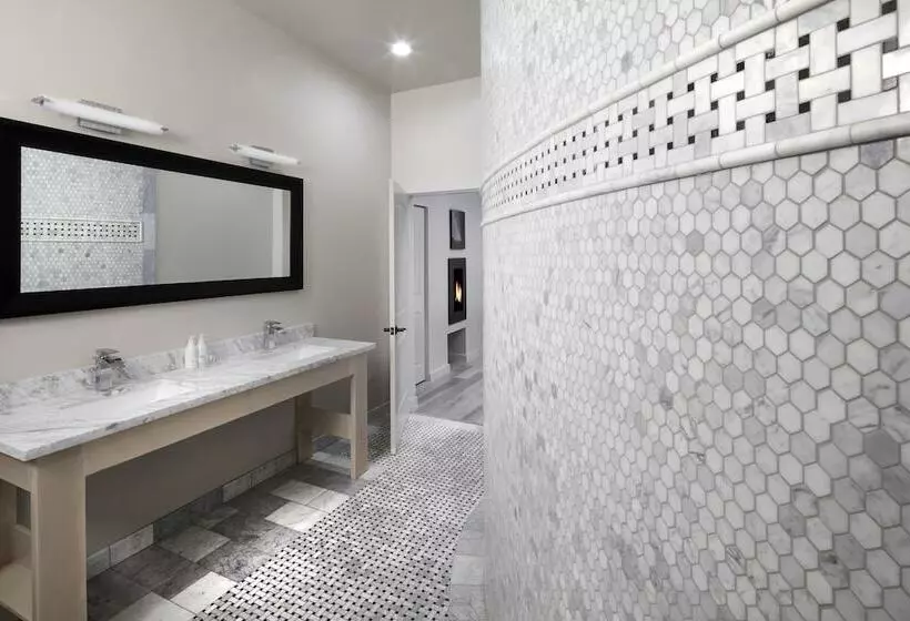 Hotelli Rockhouse Suites