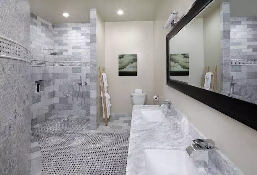 Hotelli Rockhouse Suites