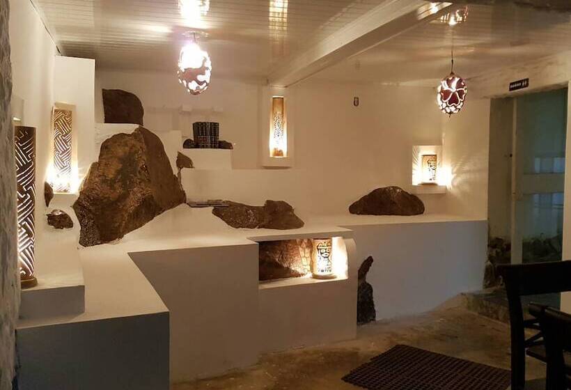 فندق Sister Moon