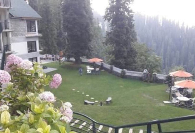 هتل Summer Retreat