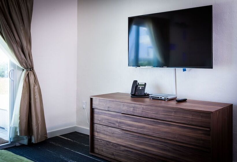 فندق The Salty Mermaid Oceanfront