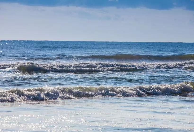 Hotelli The Salty Mermaid Oceanfront
