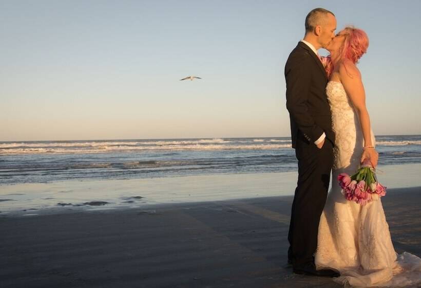 فندق The Salty Mermaid Oceanfront