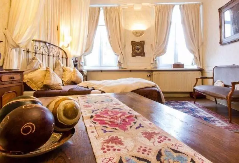 Le Petit Chapitre   Chimay B & B