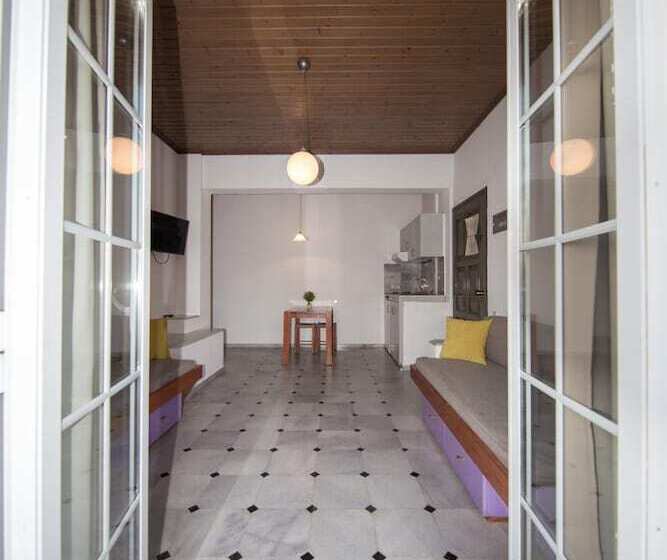 Manias Hotel Apartments