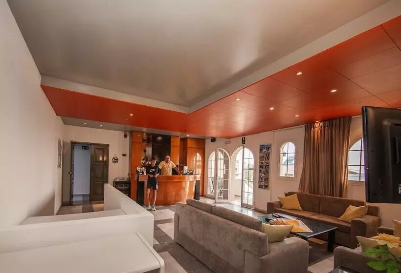 Manias Hotel Apartments