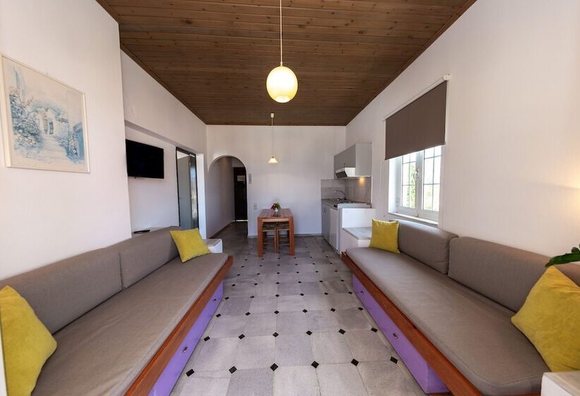 Manias Hotel Apartments