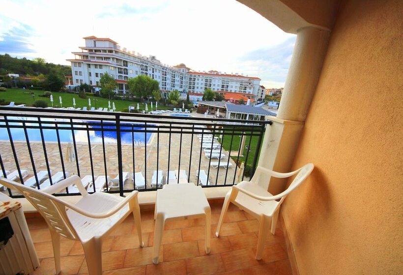 Menada Nestinarka Apartments