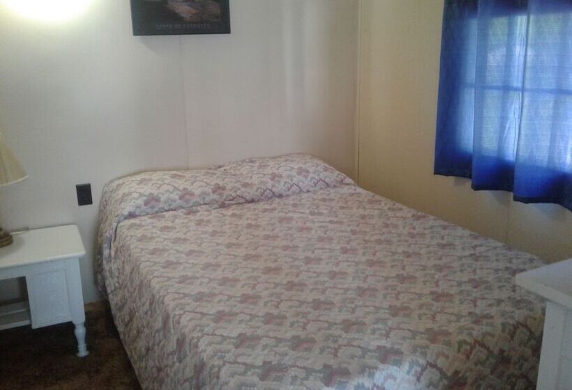 Minnehaha Camp Resort