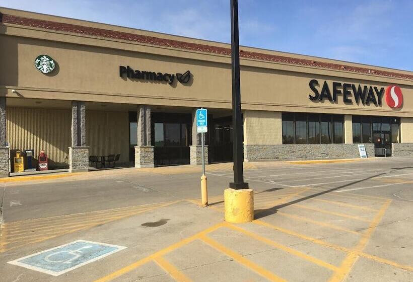 فندق على الطريق The King S Inn