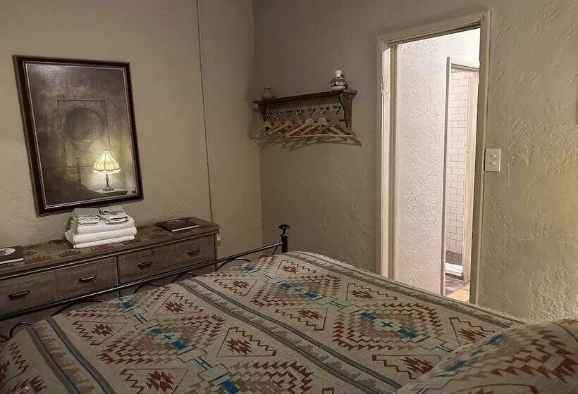 Motelli Tombstone San Jose House