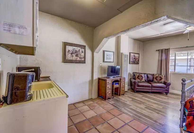 Motelli Tombstone San Jose House