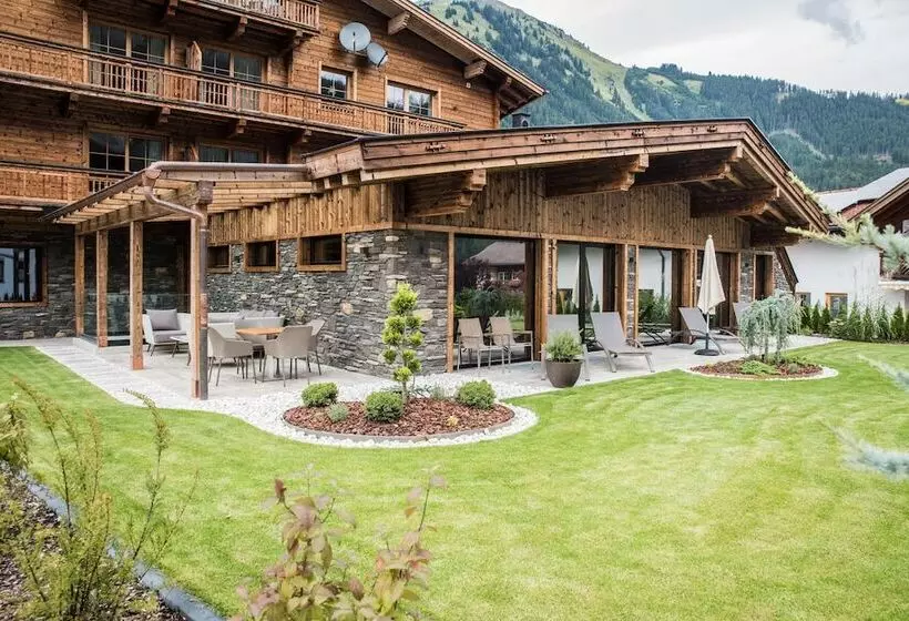 Majatalo Pepis Suites Lechtal Apartments