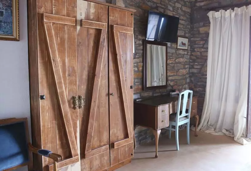 Pyrgos Ikaria Traditional Village