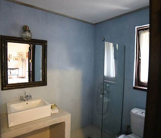 Pyrgos Ikaria Traditional Village