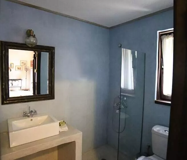 Pyrgos Ikaria Traditional Village