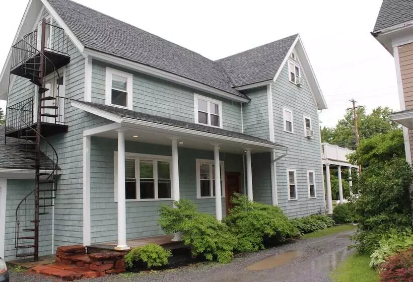 24 East Main Street B&b