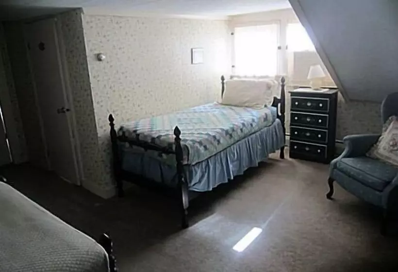 Aamiaismajoitus (B&B) Inn At Neshobe River