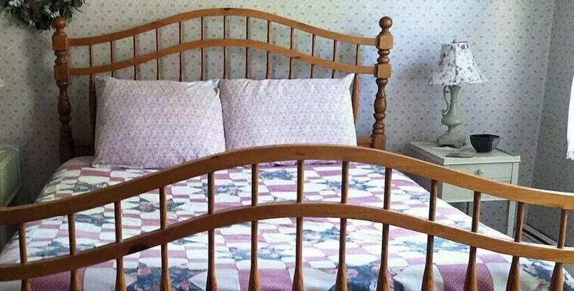 Aamiaismajoitus (B&B) Inn At Neshobe River