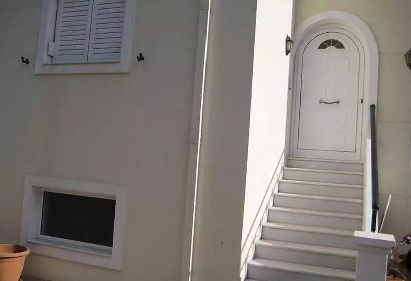 Dimitra Apartments