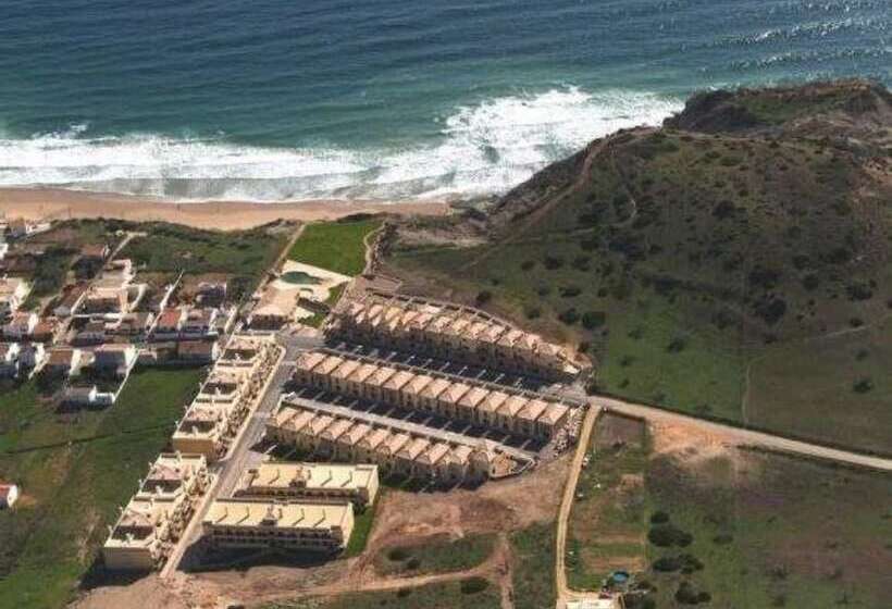 Domus Iberica Burgau Apts & Villas