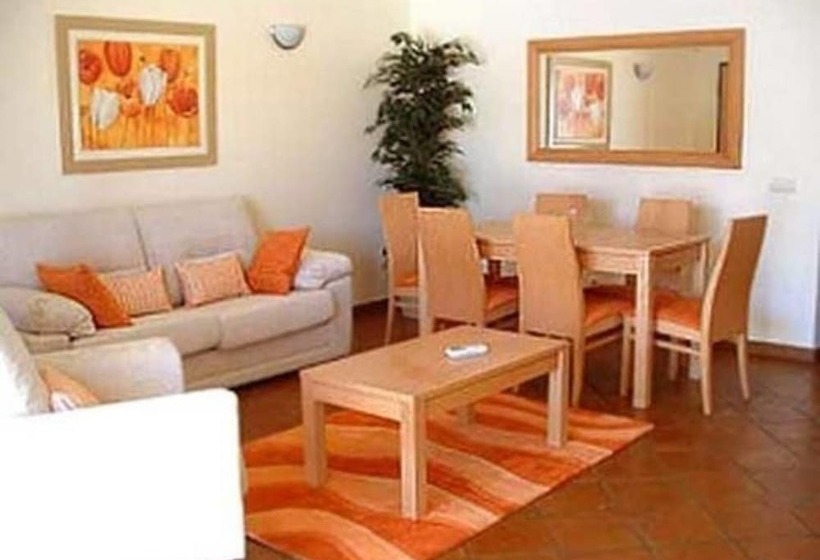 Domus Iberica Burgau Apts & Villas