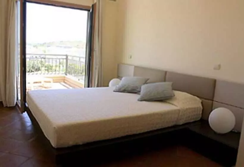 Domus Iberica Burgau Apts & Villas