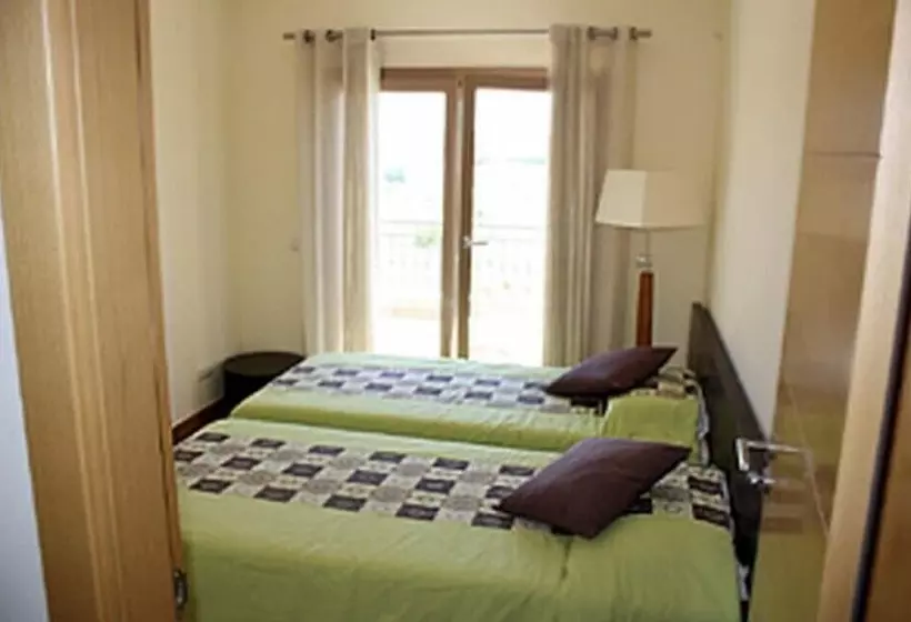 Domus Iberica Burgau Apts & Villas
