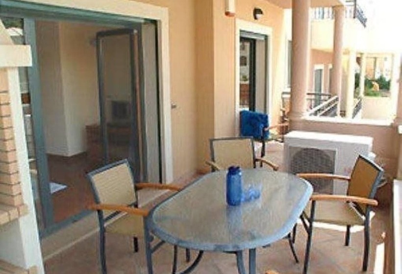 Domus Iberica Burgau Apts & Villas