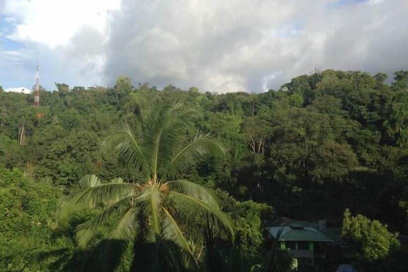 Hakuna Matata Drake Bay Hostel