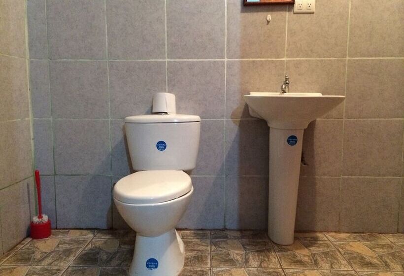 Hakuna Matata Drake Bay Hostel