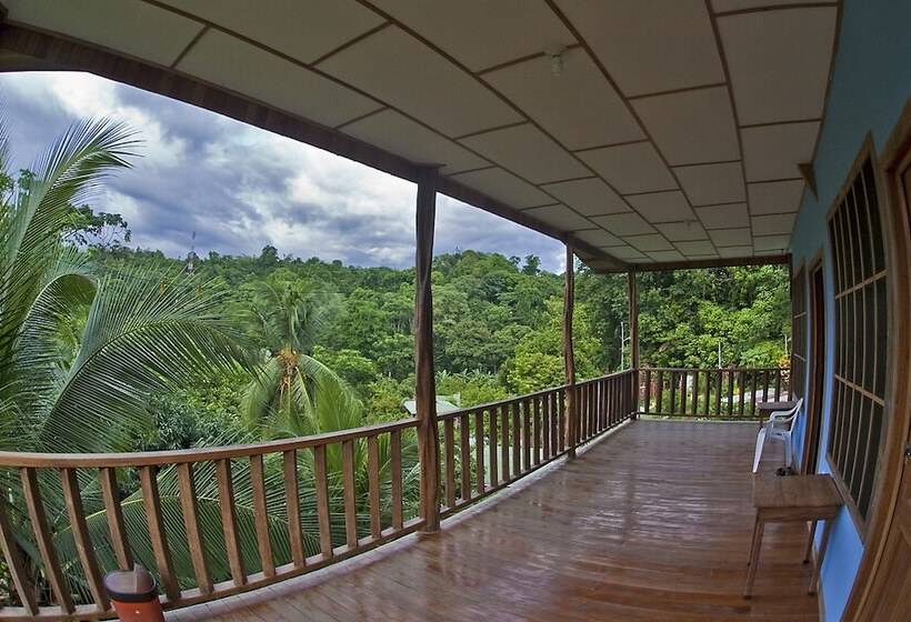 Hakuna Matata Drake Bay Hostel