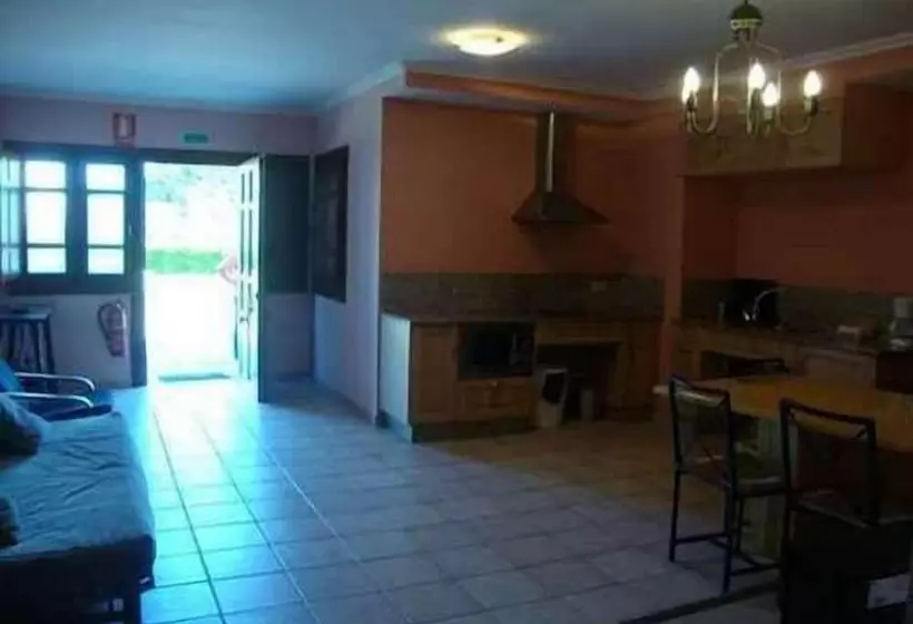 Hotelli Apartamentos Casa Fandin