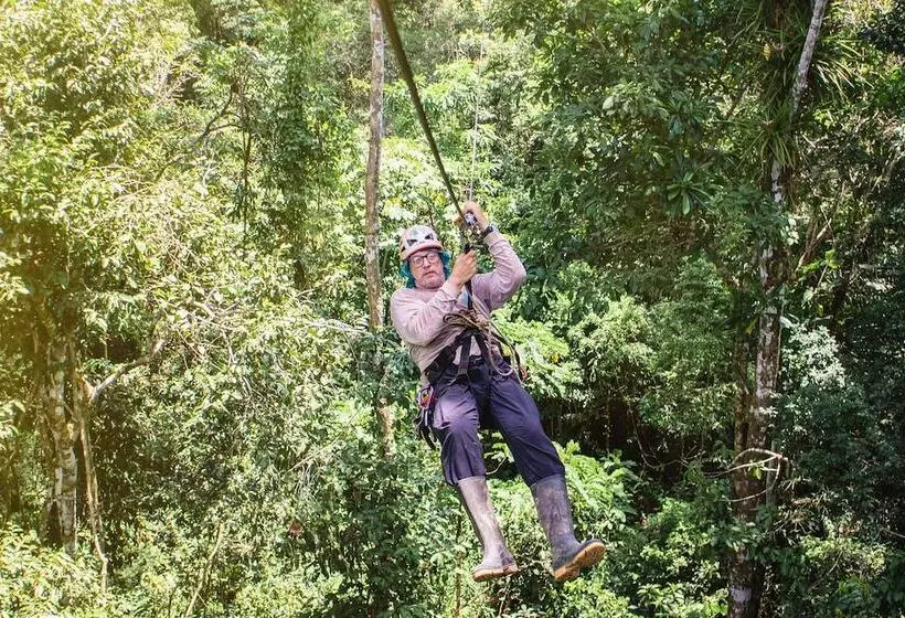 ホテル Avatar Amazon Lodge & Canopy Park