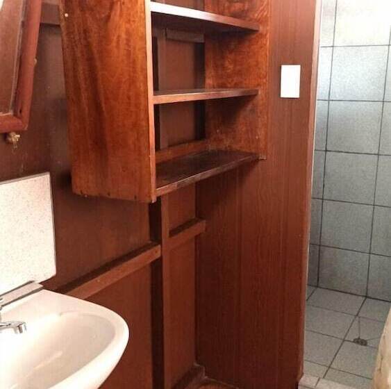 هتل Avatar Amazon Lodge & Canopy Park