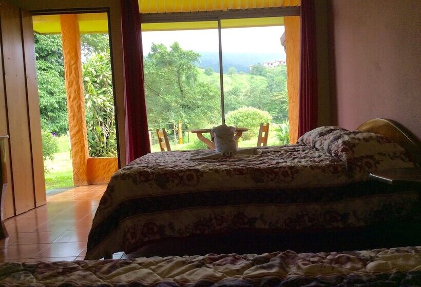 هتل Cabinas Los Guayabos