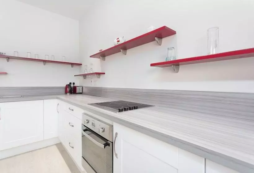 Hotelli Garryvoe Beach Homes