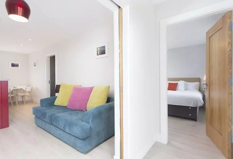 Hotelli Garryvoe Beach Homes