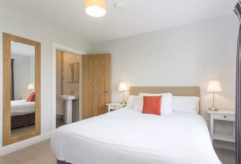 Hotelli Garryvoe Beach Homes