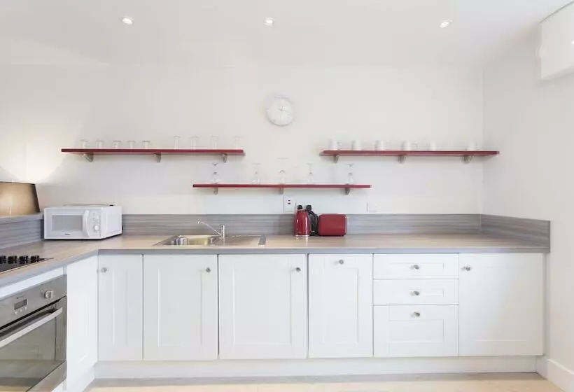 Hotelli Garryvoe Beach Homes