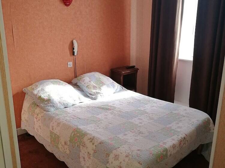 בית מלון כפרי Hôtel Au Jardin St Michel